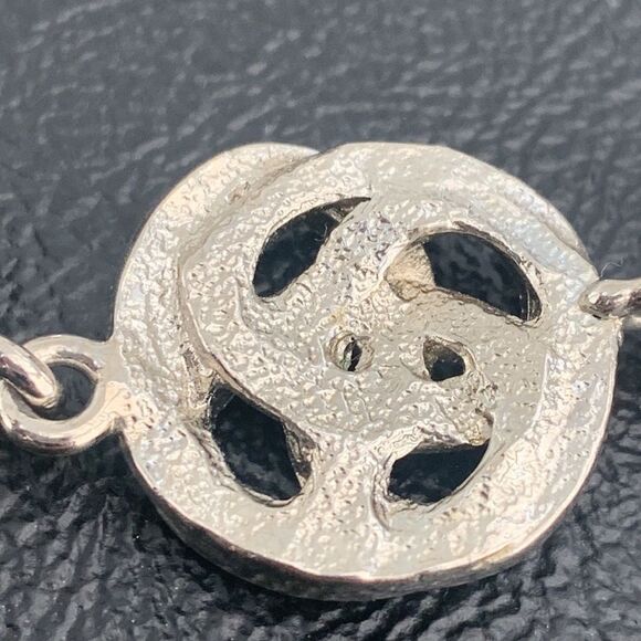 Vintage Eternity Love Knot Necklace – Silver Tone & Enamel Endless Swirl Choker - Picture 8 of 10